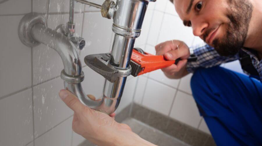 Toilet leak repair in Mountain View, HI